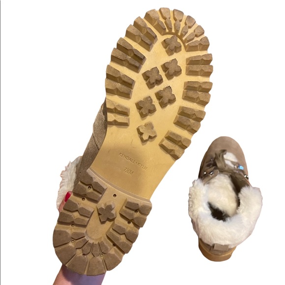 KENDALL & KYLIE “Edison” winter hiking shearling boot Size 7.5 - Picture 8 of 9